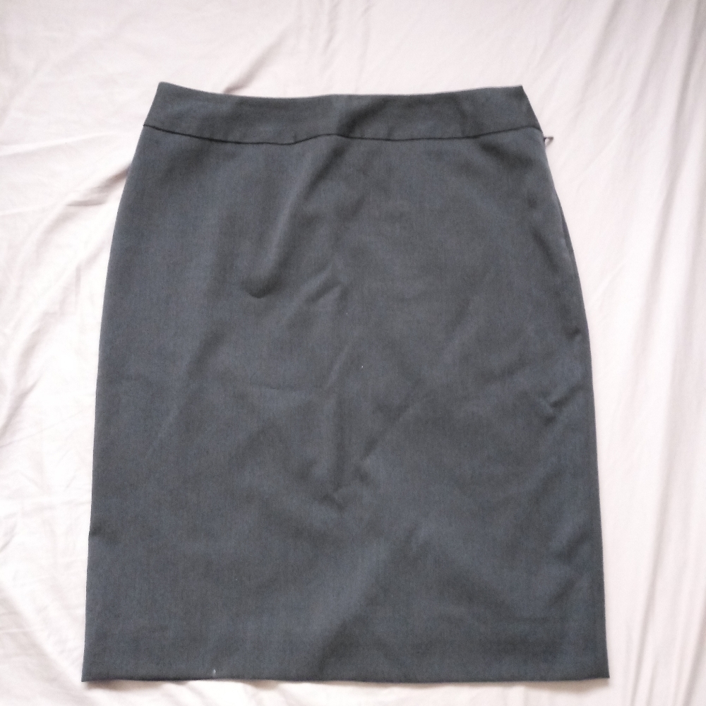 Grey pencil skirt